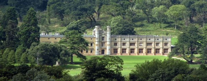 ashton-court-mansion-in-the trees